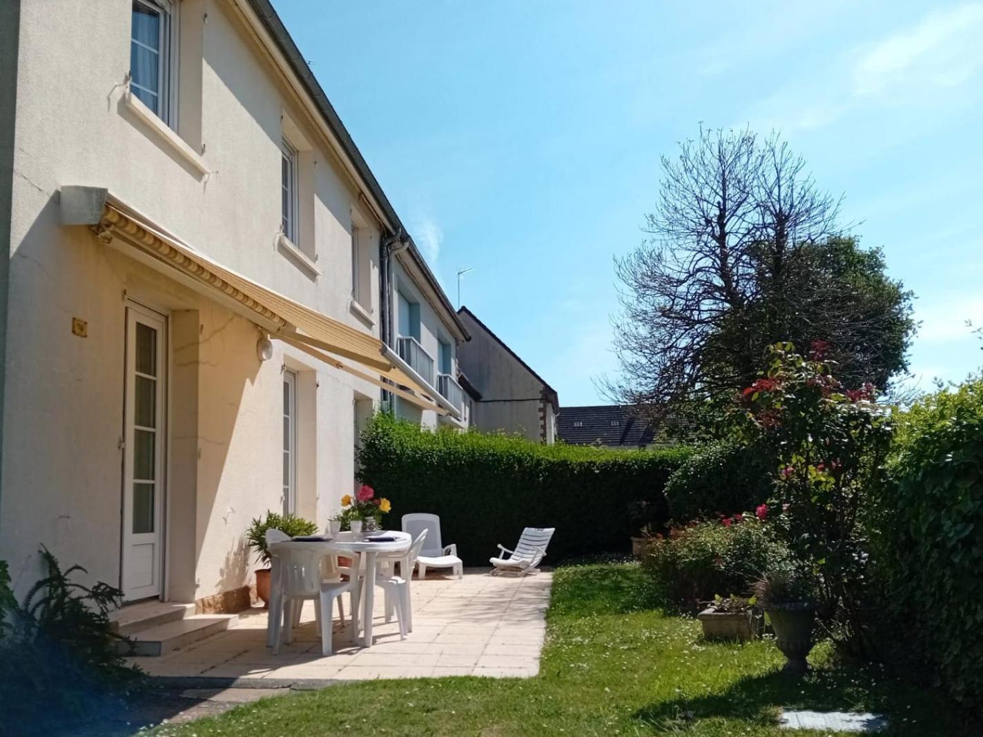 Maison De Charme Proche Centre Ville Avranches Extérieur photo
